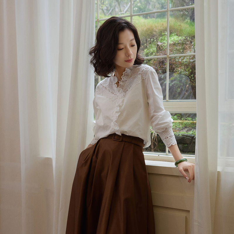 Xizi/[French Rose] Cotton V-Neck Hollow Lace Embroidery Lantern Sleeve White Shirt/Csxs0727
