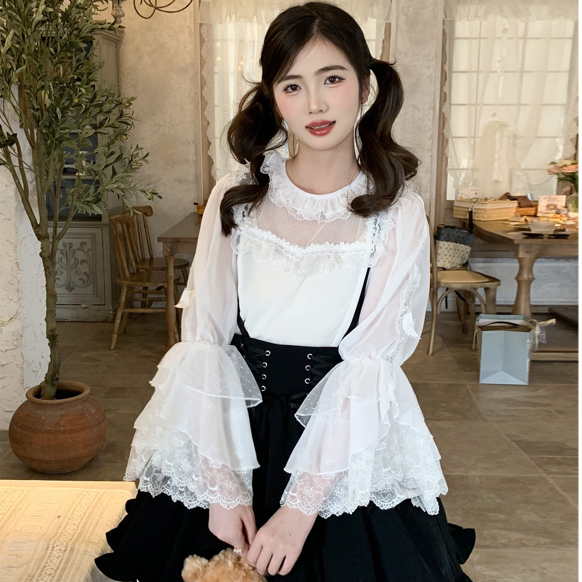 2025夏季必入!Lolita内搭白色蕾丝花边姬袖大下摆衬衫,洛丽塔女孩的梦幻选择!-lolita衬衫-淘宝好物网
