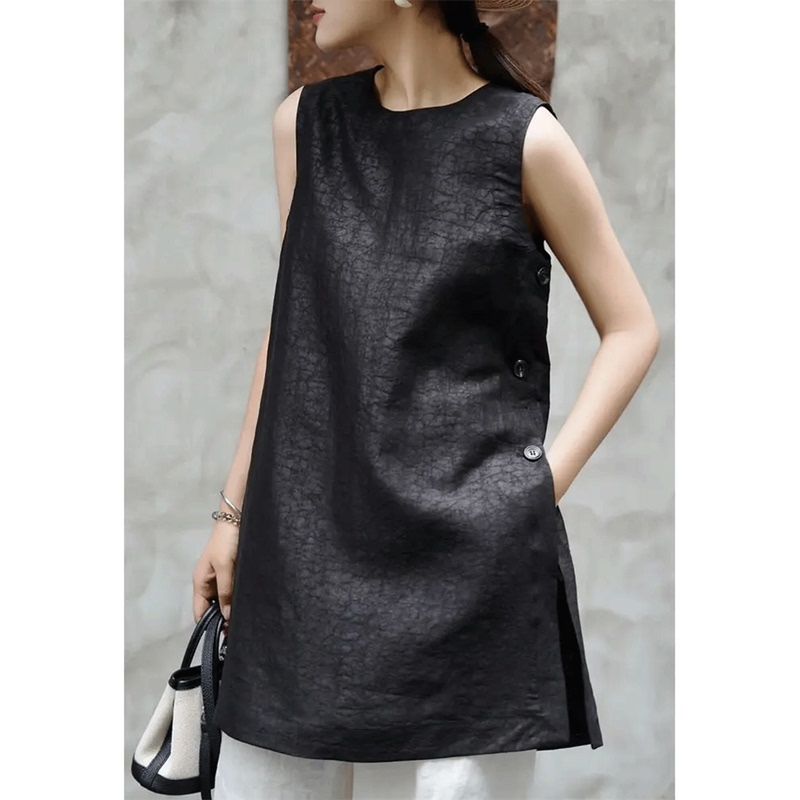 Black Vest for Women, 2026 Summer New Popular Style, Unique and Beautiful Sleeveless Shirt, High-End Niche Design, Non-Repetitive Top