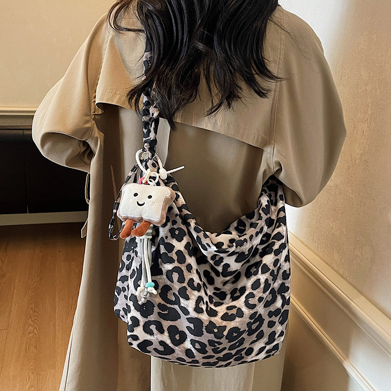 Lazy Style Leopard Print Crossbody Bag for Women, Ins Niche Large Capacity Shoulder Bag, Student Daily Commute Canvas Bag
