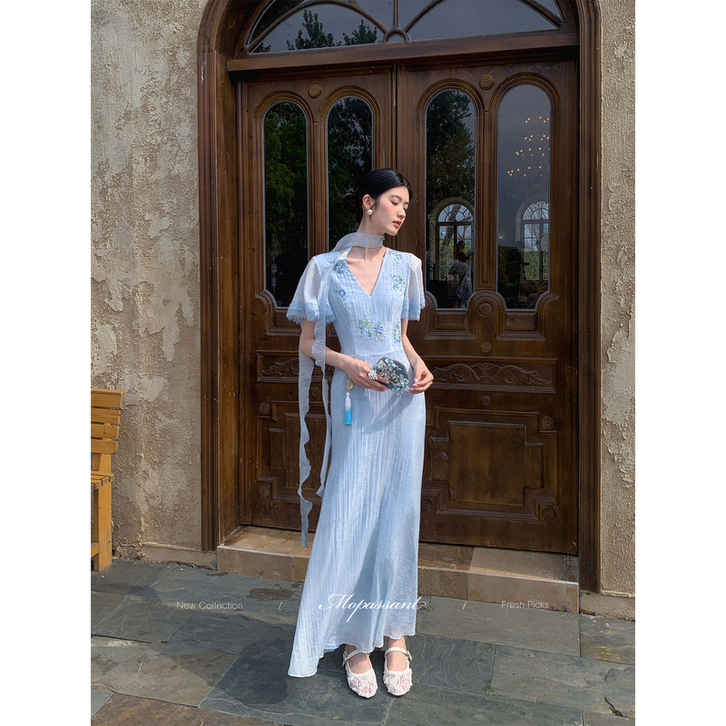 Mopassant【Blue Bath】French Rose Blue Mid-Length Embroidered Dress Mopassant【Blue Bath】French Rose Blue Mid-Length Embroidered Dress