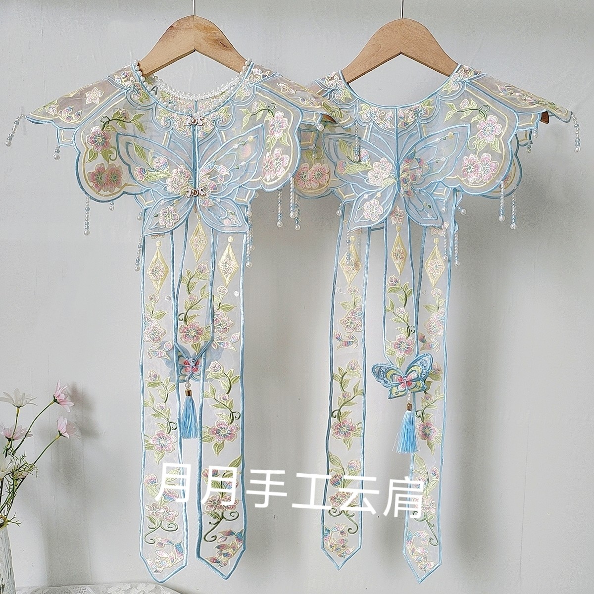 青い蝶の三つリボン、明朝風漢服雲肩リボン、重厚な刺繍、多用途な刺繍入り雲肩アクセサリー（別売り）。