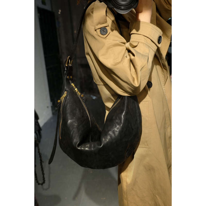 [New Arrivals on Tuesday] New Women's Large Vegetable-Tanned Sheepskin Rocket Bag, Can Be Worn as a Shoulder Bag or Crossbody Underarm Bag