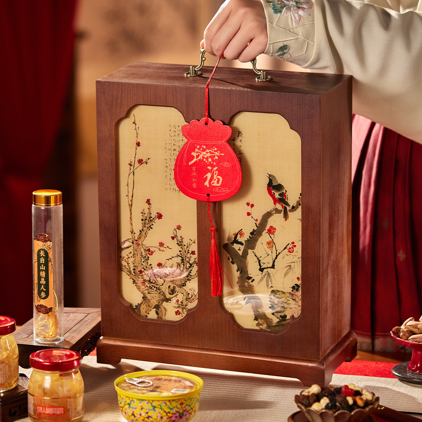 2026年春节送长辈年货坚果礼盒装，选什么最能打动他们的心？