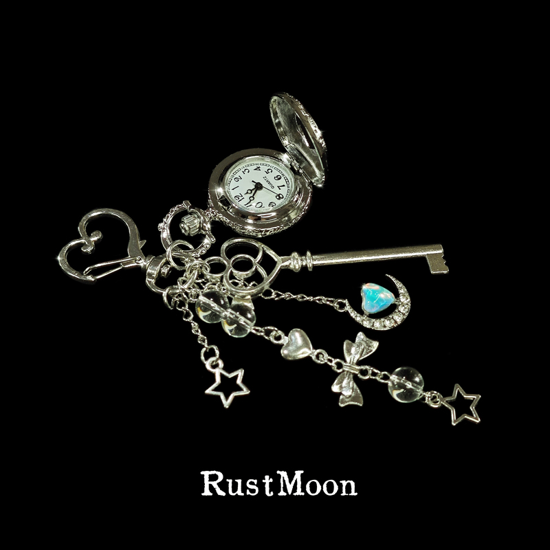 Vintage Accessories Time Key Pendant Retro Nostalgic Clock Keychain Ornament Vintage Jewelry Vintage Accessories Time Key Pendant Retro Nostalgic Clock Keychain Ornament Vintage Jewelry