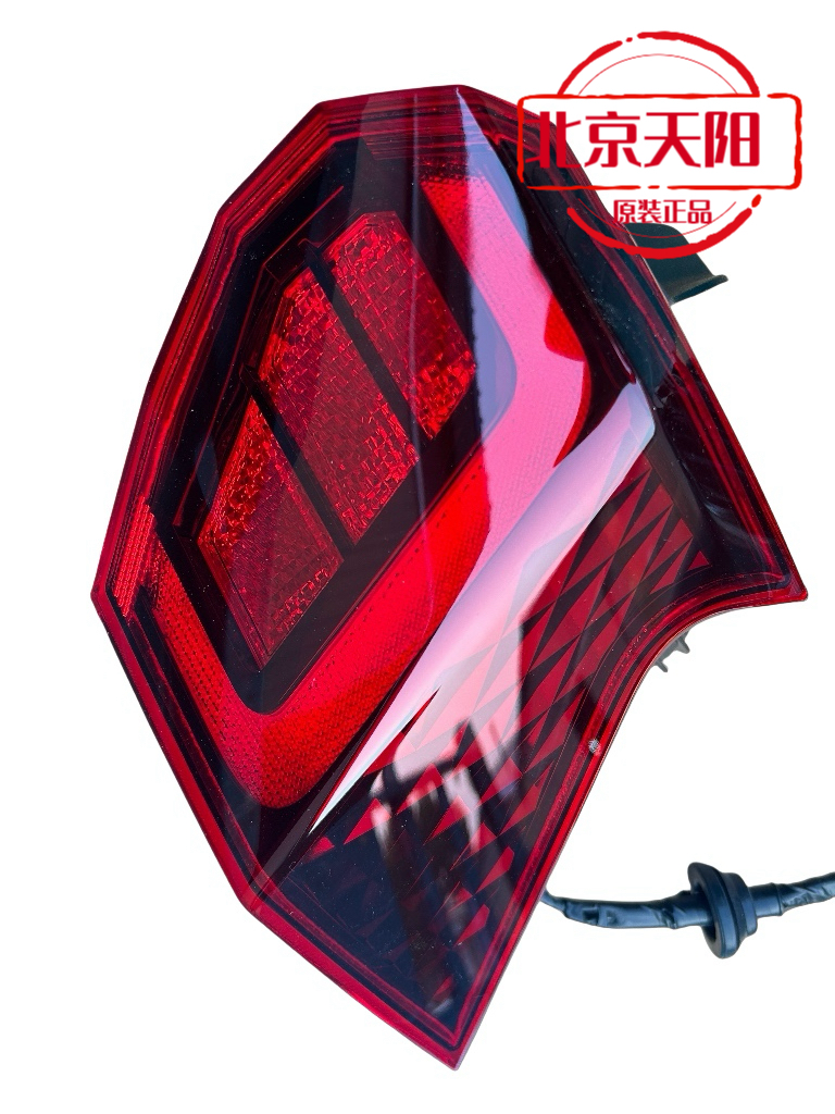Фара сборки 适配现代库斯途尾灯后大灯转向灯led弯灯贯穿式尾灯总成原厂全新 0001