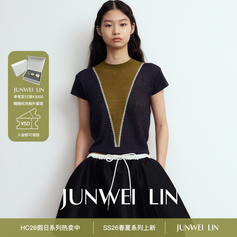 Junwei Lin2026 Spring and Summer New Women's Bronze-Colored Knit Short-Sleeve Top with a Combination of Sheer and Solid Fabric and Palace-Style Ribbon
