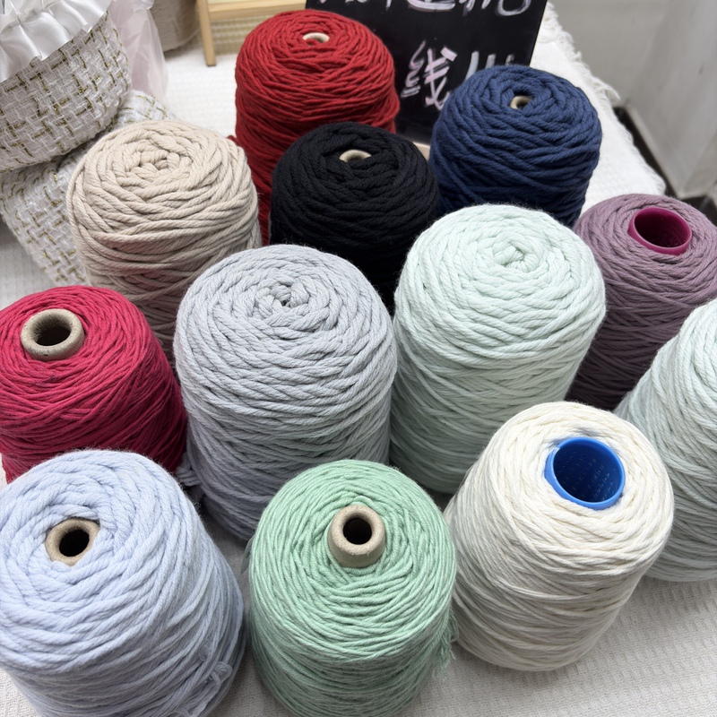 Italian Luxury Brand Fbm Tuopai 100% Golden Wool Is Soft, Comfortable, Warm and Skin-Friendly