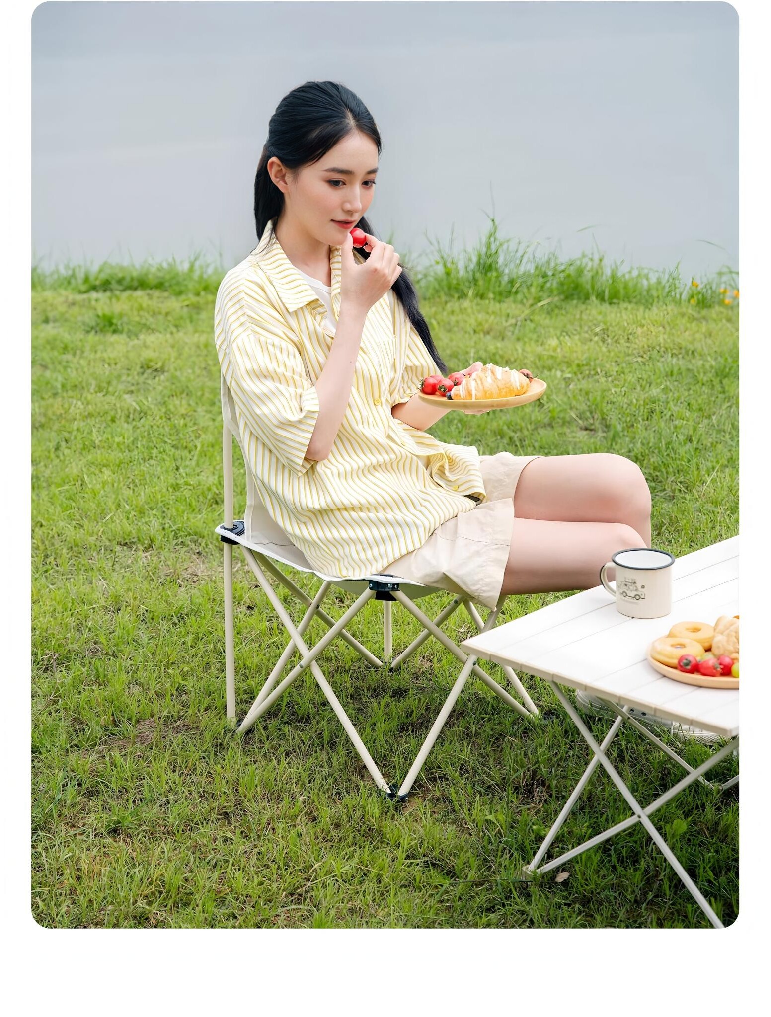 На открытом воздухе складной стул сверхлегкий Может портативный кемпинг стул Арт -эскиз стул рыбалка спинка Стул панель табуретка мазари 野未 