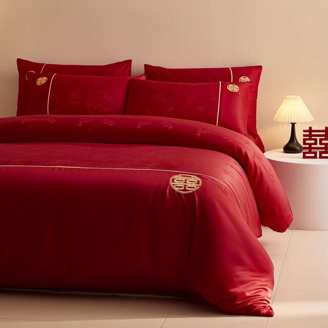 New Chinese style bamboo jacquard wedding four-piece set red quilt cover festive bed sheet wedding bedding doll