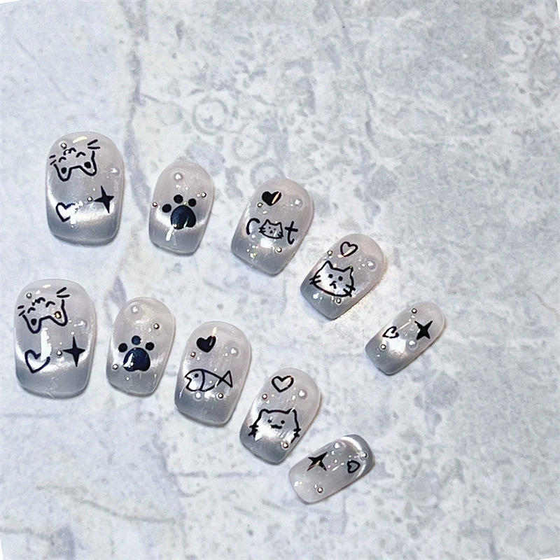 Childlike Kitten Cat-Eye Handmade Short Nail Tips, Cute Sweet Cool Style, Brightening Cartoon Heart Nail Pieces, Removable