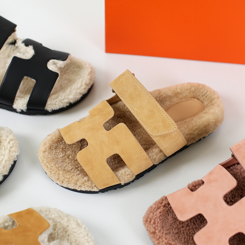 In-Stock Version! Malaysian Classic Lamb Wool Velcro Slippers for Women, Thick-Soled Outdoor Furry Slippers In-Stock Version! Malaysian Classic Lamb Wool Velcro Slippers for Women, Thick-Soled Outdoor Furry Slippers