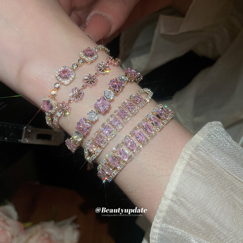 Pink Zircon Geometric Round Pull-Out Bracelet, Vintage ins Niche Style Bracelet, Light Luxury and High-End Jewelry