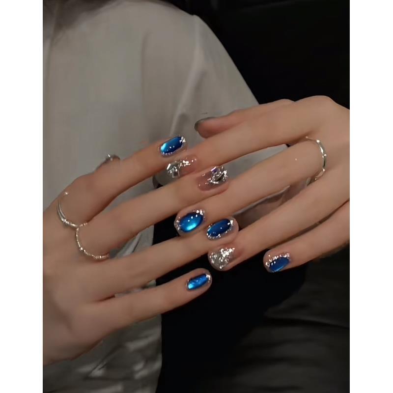[Blue Galaxy] Handmade Wearable Nails with a High-End Feel, Sparkling Blue Glass Beads, Cat Eye Effect, Elegant and Brightening Manicure
