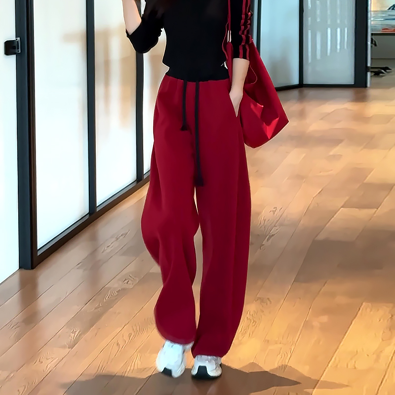 Red Wide-Leg Straight Sweatpants for Women, Autumn 2026 New Style, Plus Size, Loose Fit, Slimming, Casual Drawstring Joggers Red Wide-Leg Straight Sweatpants for Women, Autumn 2026 New Style, Plus Size, Loose Fit, Slimming, Casual Drawstring Joggers
