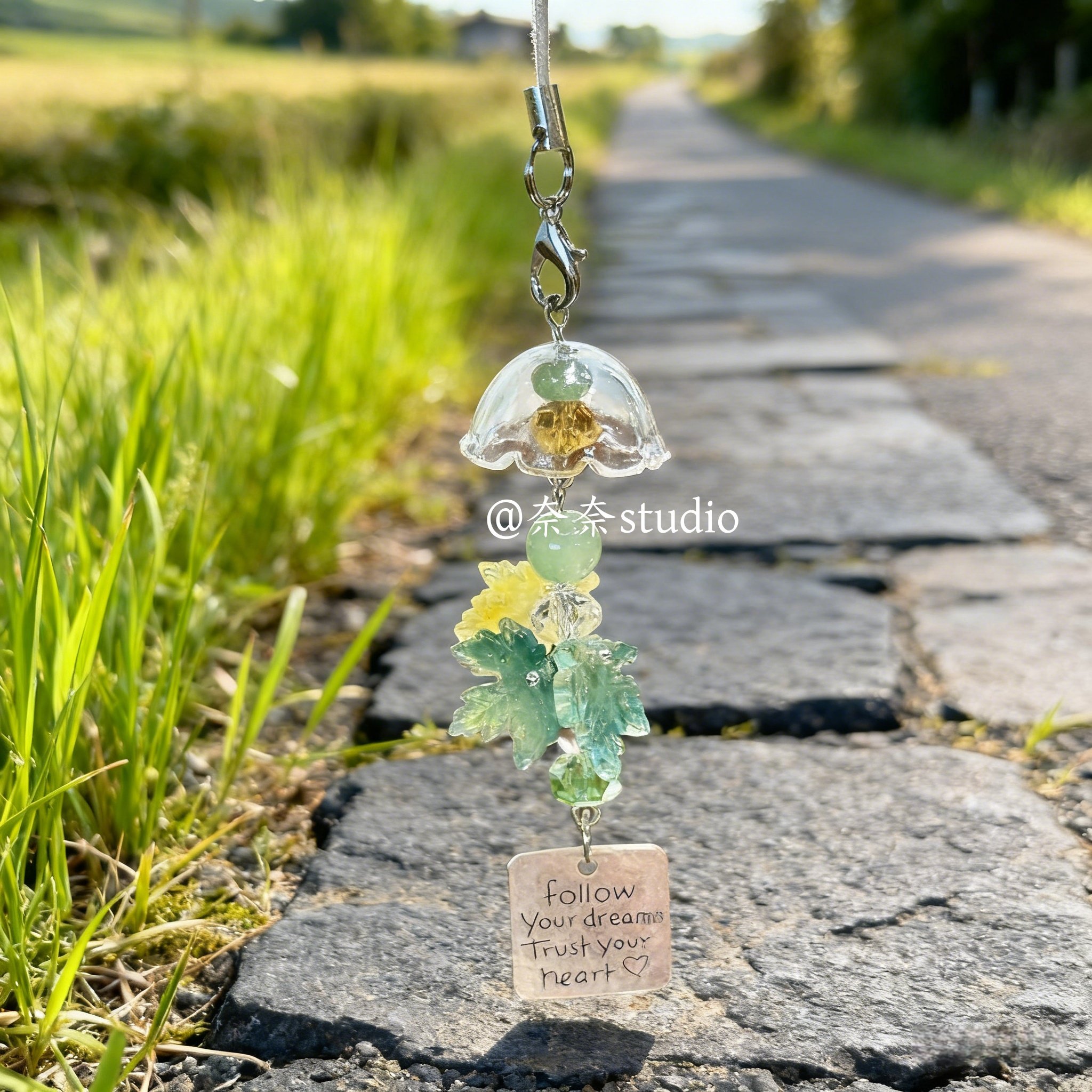 Original Maple Leaf Beaded Wind Chime Phone Chain, Cute Bag Pendant, Couple Niche Exquisite Keychain Ornament Gift