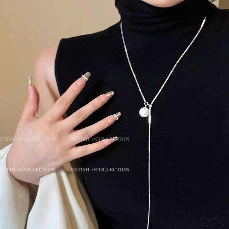 Autumn and Winter Necklace Collection Heart Camera Geometric Niche Necklace High-End Design Fashion Ins Style Sweater Accessories
