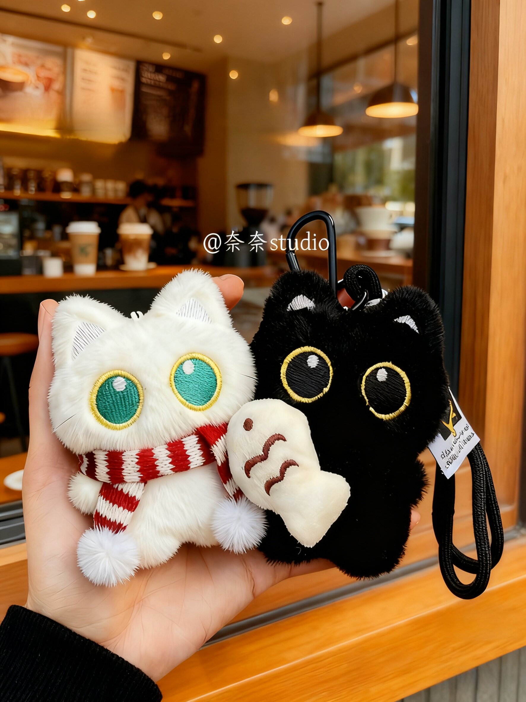 Cute and Adorable Plush Toy of a Big-Eyed Black Cat Holding a Small Fish, Couple Bag Pendant, Creative Apple-Shaped Little Black Cat Keychain