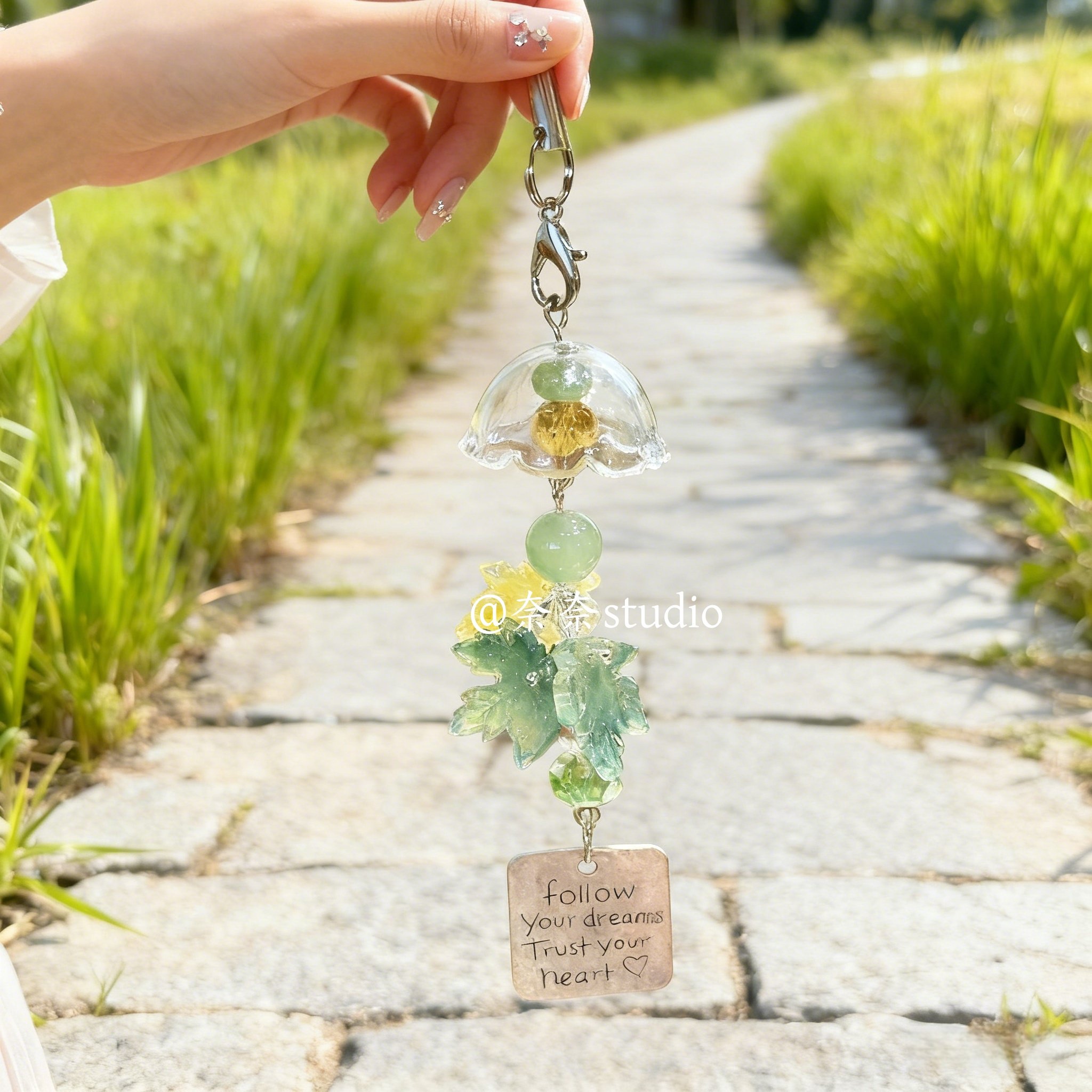 Original Maple Leaf Beaded Wind Chime Phone Chain, Cute Bag Pendant, Couple Niche Exquisite Keychain Ornament Gift