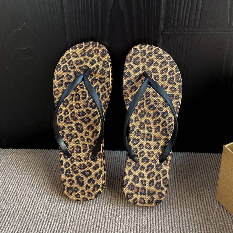Cross-Border Big Red Flower Flip-Flops for Women, New Summer Style, Soft-Soled, Non-Slip, Leopard Print, Thong Sandals for the Beach Cross-Border Big Red Flower Flip-Flops for Women, New Summer Style, Soft-Soled, Non-Slip, Leopard Print, Thong Sandals for the Beach
