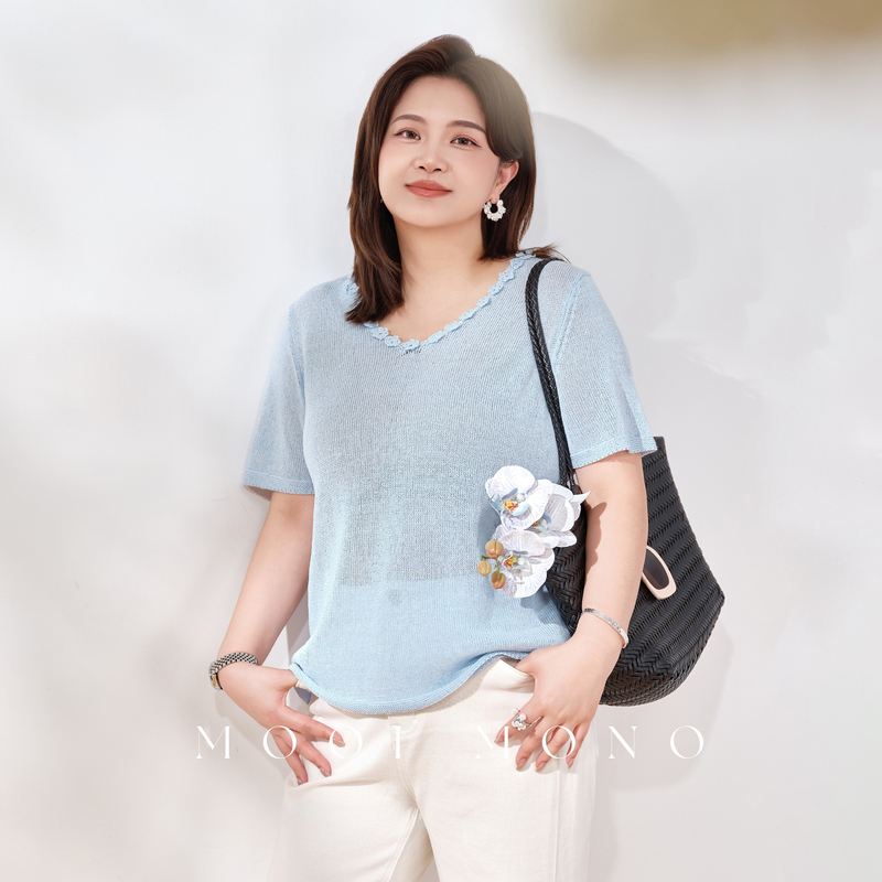 Mooi Mono "Cloud Shirt Flower Message" Slim-Fit and Versatile Stylish Small Floral Knit Sweater Z215Z62