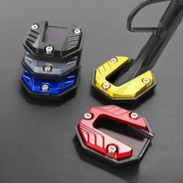 Widened and thickened anti-slip foot supports for electric vehicles and motorcycles