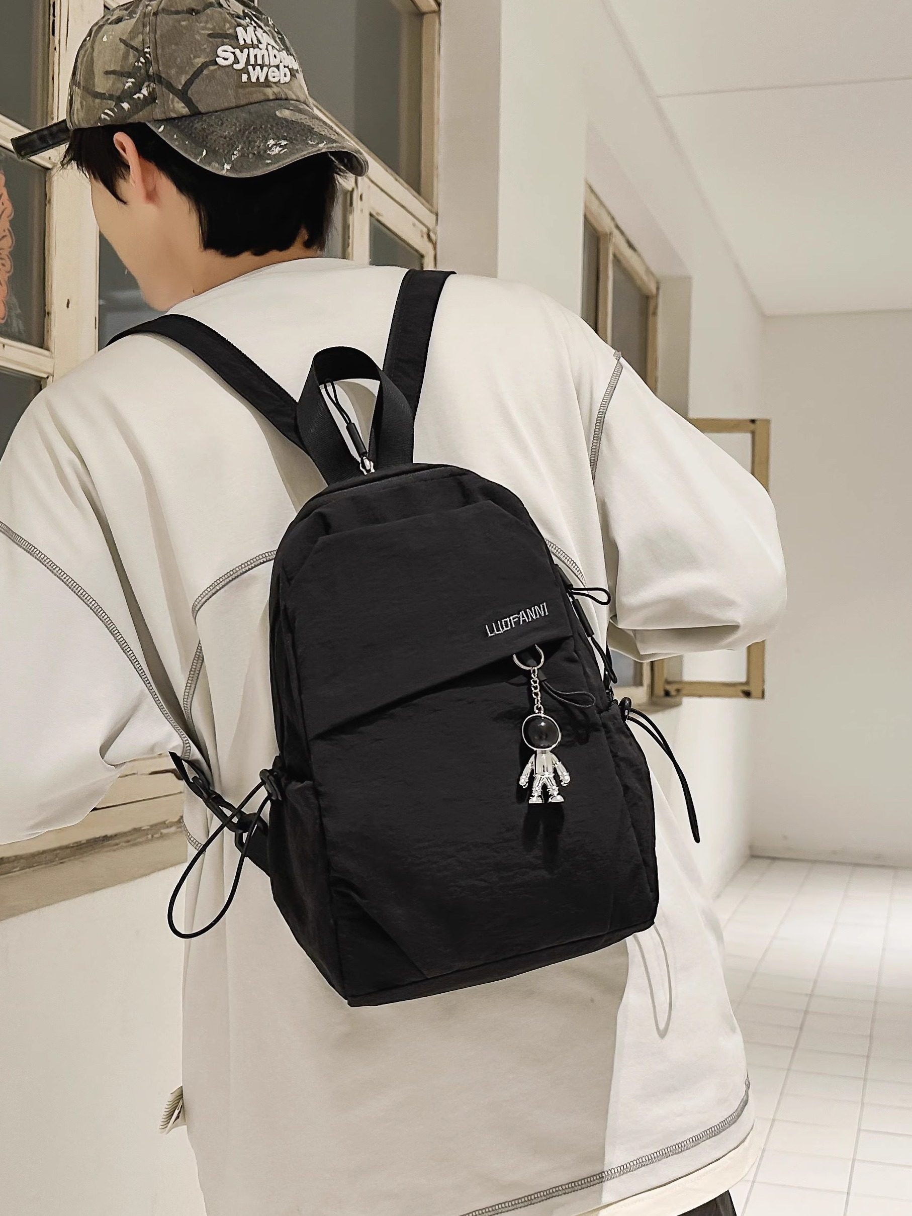 Men's Small Backpack for Travel, Lightweight Travel Backpack, Small Backpack for Boys, Outdoor Youth Crossbody Bag