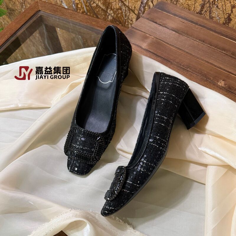 Pearlescent Mid-Heeled Shoes, New Summer Style, Heavy-Duty Sequin Square Buckle, French Elegant High-Heeled Shoes for Women, Daily Commuting Thick-Heeled Shoes Pearlescent Mid-Heeled Shoes, New Summer Style, Heavy-Duty Sequin Square Buckle, French Elegant High-Heeled Shoes for Women, Daily Commuting Thick-Heeled Shoes