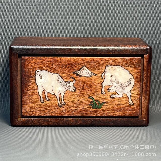 Antiques, miscellaneous wood carvings, handicrafts, rosewood inlaid shells, two oxen machine boxes, jewelry boxes, wooden boxes, wooden boxes