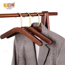 Sixi North American Black Walnut Color Clore Clore Clores 행거 도매 간단한 북유럽 스타일 라이트 가벼운 고급 나무 옷 교수형 B & B 고급 의류 지원