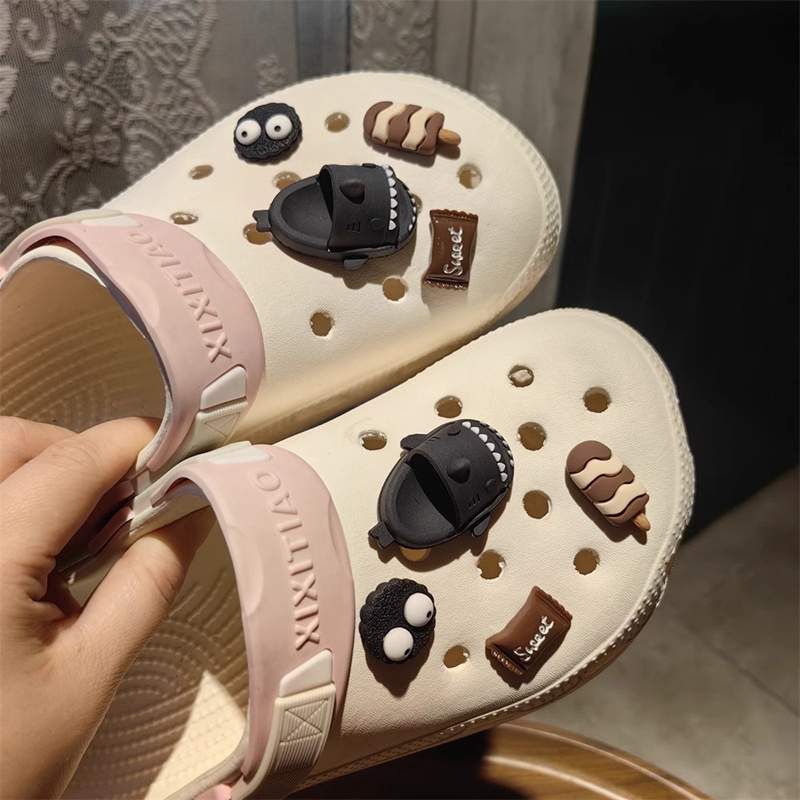 Suitable for Crocs Clogs Shoe Flower Accessories DIY Cute Stereo Shark Shoe Buckle Accessories Black Blue Removable Suitable for Crocs Clogs Shoe Flower Accessories DIY Cute Stereo Shark Shoe Buckle Accessories Black Blue Removable