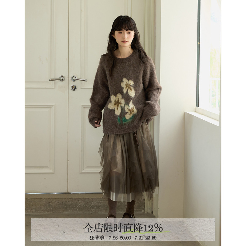 This Issue's Favorite: Thick, Plush, High-Density Floral Sweater, Japanese Retro, Loose and Cute Knitwear