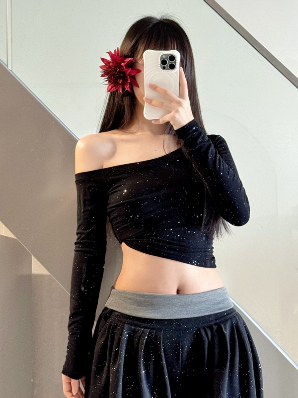 Wenwen's Self-Made Black Asymmetrical Shoulder Long-Sleeve Slim-Fit Autumn Top, Thin Style Jazz Dance Top