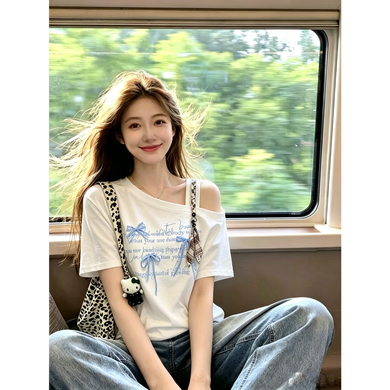 American-Style Sweet and Cool Bow Print Off-Shoulder Ribbon Short-Sleeve T-Shirt for Women, Summer Off-Shoulder Unique and Stunning Top