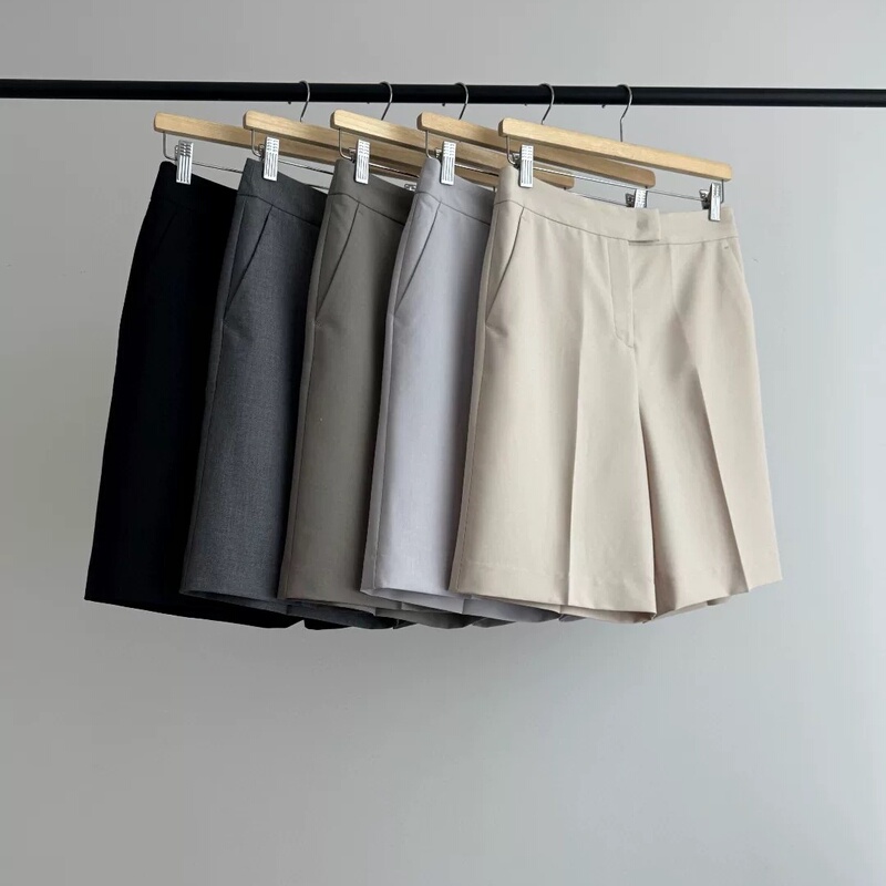 High-Quality Italian m Brand Acetate Wool Lightweight Casual Straight-Leg Mid-Length Shorts for Women, Suitable for Commuting