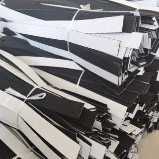 Customized adhesive-backed felt strips, shock-absorbing, dust-proof, industrial wear-resistant rings, felt pads, sound-insulating decorative self-adhesive blocks, felt flannel