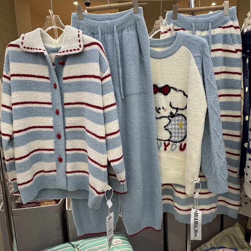 Korean-Style Girly Color-Block Striped Half-Velvet Loungewear, Sweet Thick Plush Pajamas That Can Be Worn Outside for Women