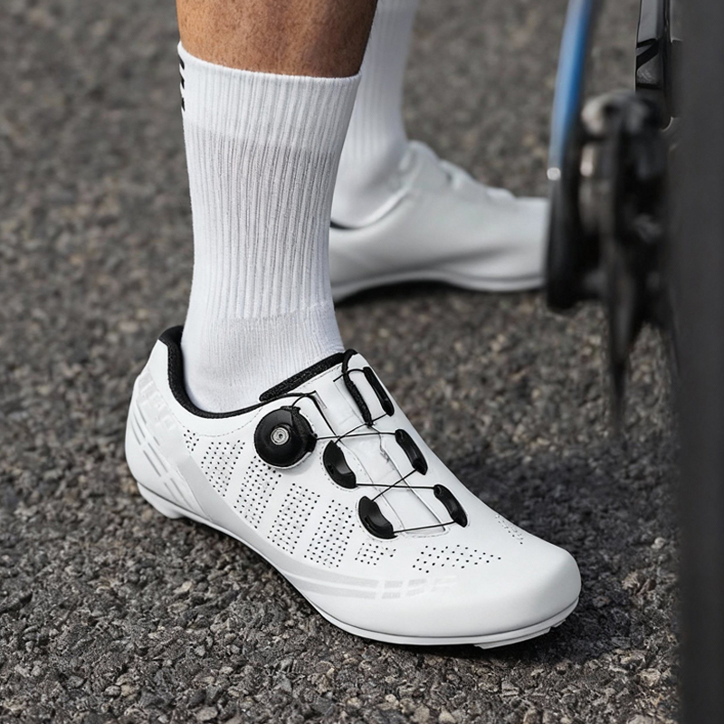 Road Bike Clipless Shoes, Cycling Shoes Without Cleats, Summer Hard-Soled Mountain Bike Shoes, Breathable and Wear-Resistant, Professional Cycling Clipless Shoes Road Bike Clipless Shoes, Cycling Shoes Without Cleats, Summer Hard-Soled Mountain Bike Shoes, Breathable and Wear-Resistant, Professional Cycling Clipless Shoes