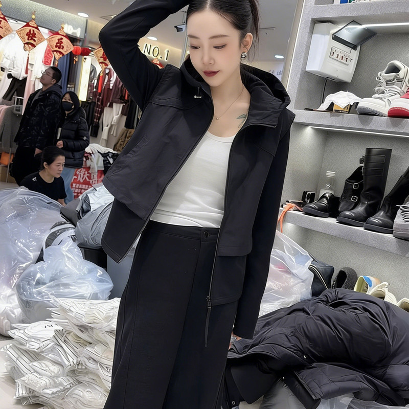 European-Style Spring New Black and White Layered Hooded Faux Two-Piece Jacket, Fashionable Slim-Fit Commuter Plus-Size Coat