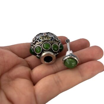 Antique antiques, miscellaneous handicrafts, small snuff bottles, ethnic copper tibetan old goods, spoons, ornaments and handles