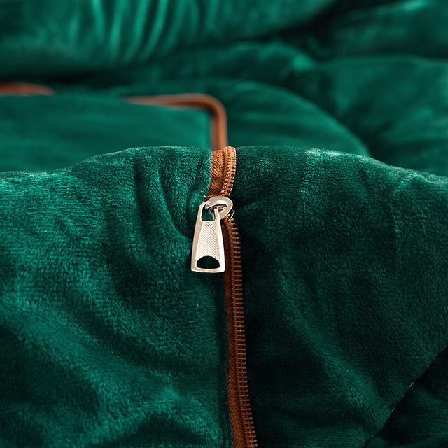 Manufacturer Wholesale Winter Thickened Pillow Quilt Dual-Use Crystal Velvet Blanket Cushion Sofa Nap Pillow Logo