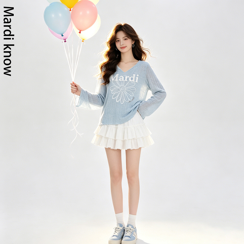 Mardi Know2026 New Style Daisy Thin V-Neck Long-Sleeved Knitwear T-Shirt Women's Summer Unique Top Mardi Know2026 New Style Daisy Thin V-Neck Long-Sleeved Knitwear T-Shirt Women's Summer Unique Top