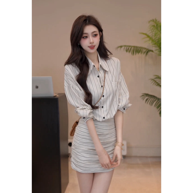 Yuanliansu/Round Face Flattering [Yue Ni Jingxin] French-Style Elegant Short Skirt Bodycon Striped Shirt Dress