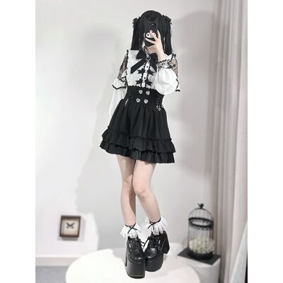 A Japanese single style lizlisa dress, a slimming dress with a school style, a white long-sleeved shirt and high-waisted dress for women in autumn