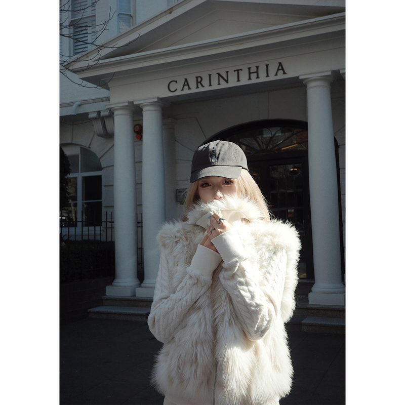 Ceezzzi Two-Tone Gradient Texture Long Fur Patchwork Knitted Thick Eco-Friendly Faux Fur Plush Short Coat for Women