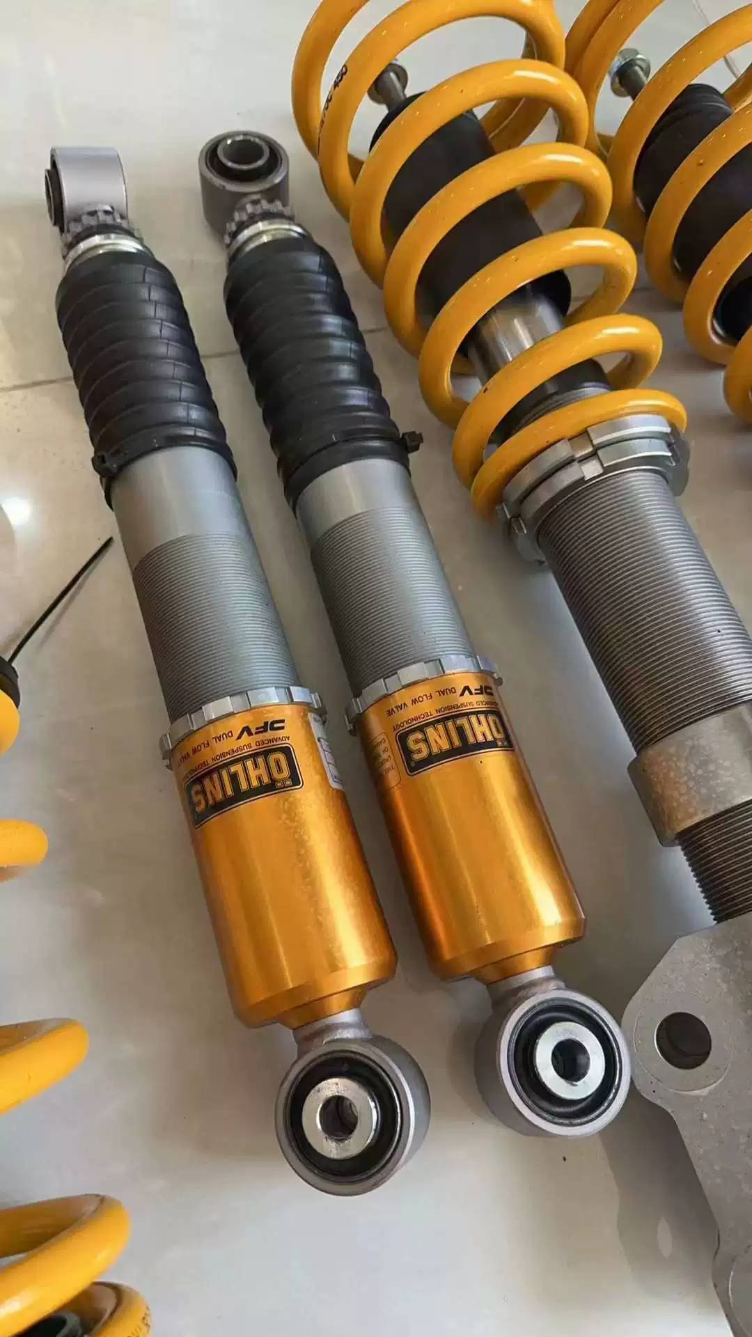 Смазол: Toyota Elfa Welfa 30/35 серии Lelfa LM амортизатор OHLINS DFV амортизатор