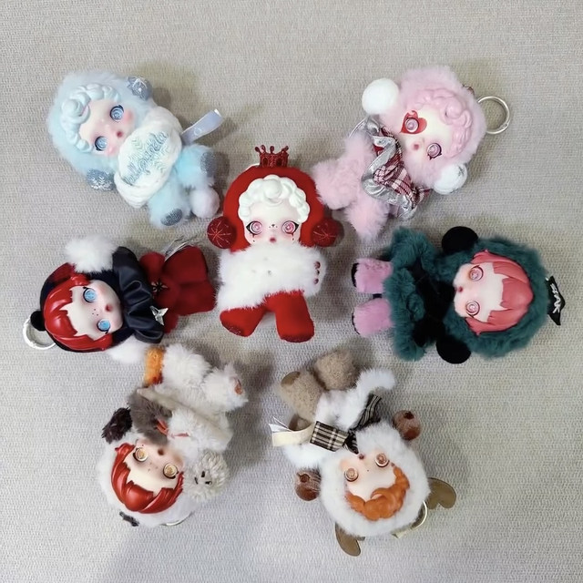 Popmart Skullpanda Sp Winter Movement Vinyl Plush Doll Blind Box Gift