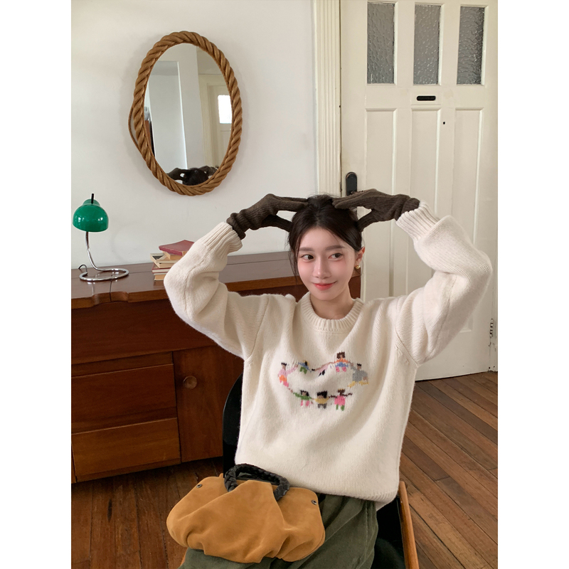 No Returns or Exchanges Eroii Round-Neck Embroidered Pattern Soft and Fluffy Sweater