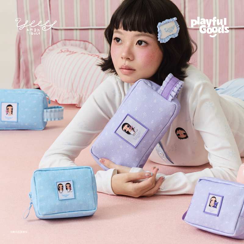 A Bit Mischievous Little Jade Yuy Peripheral Collaboration 2026 New Model Handbag, Makeup Bag, Toiletry Bag for Women, Versatile and Cute