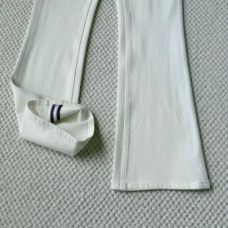 Scarce and a Bit Sexy! Unbeatably Comfortable Purple Label Four-Way Stretch Micro-Flared White Denim Pants for Women